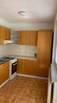 Prenájom 2 izbový byt Nováky