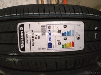 Predám letné pneu BARUM 235/55/R19