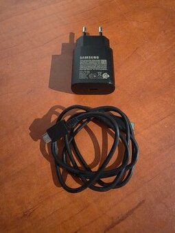 Originálna 25W nabíjačka Samsung C to C, čierna