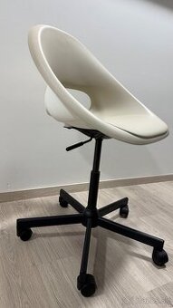 Ikea stolicka ELDBERGET / MALSKAR