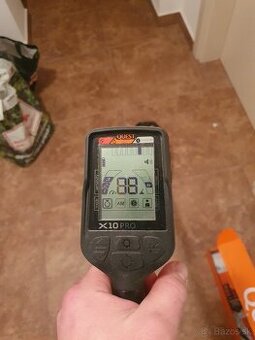 Predám detektor kovov QUEST X10 pro