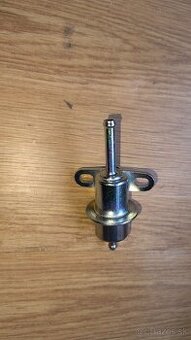 Samurai ventil paliva