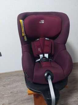 Autosedačka Britax Römer Dualfix M i-size 61-105cm