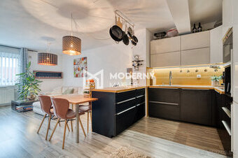 REZERVOVANÉ: Na predaj veľkorysý 3-izbový byt s parkovacím s