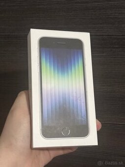 Dobrý deň Ponúkam na predaj iPhone SE 2022 64GB Stav 9/10