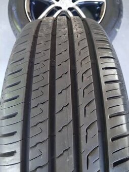 215/55 R 17 letné BARUM.