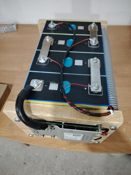 12V/280Ah LiFePO4 batéria 6000 Cycles