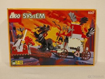LEGO Castle 6047 Traitor Transport s krabicou