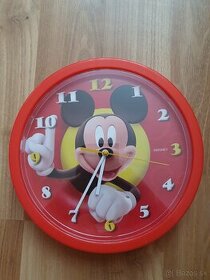 Nástenné hodiny Mickey Mouse