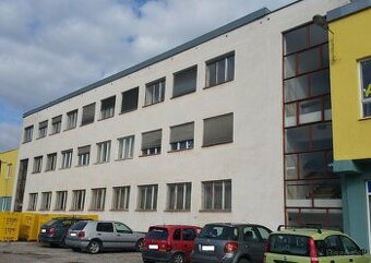 Kancelárie Revúca, voľných cez 15 kancelárii