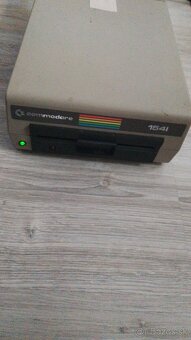 Prodám disketovou mechaniku pro počítač Commodore C64 Floppy