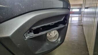Kúpim ozdobnú krytku na nárazník Subaru Forester SJ