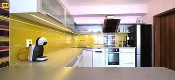 PNORF – priestranný 3i byt s terasou, 89 m2, Komenského ul.