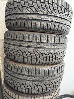 Nokian 225/40 R18