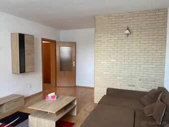 SLNEČNÝ 2-IZB. BYT, ZARIADENÝ, PARKOVANIE, HORNÁDSKA ULICA