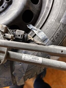 Motor a mechanizmus stieračov fabia 1