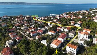 Dom s tromi apartmánmi v centre, Starigrad Paklenica