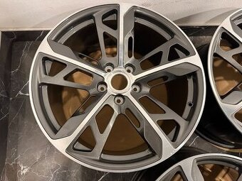 originál kolesa Porsche Taycan Cross r21 Turismo