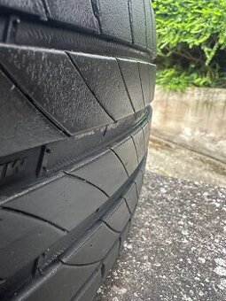 Predám 215/60 R16