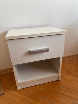 Nočný stolík