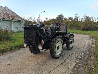 Malotraktor TATRA 805