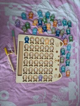 Rybky Montessori drevena skladacka abeceda