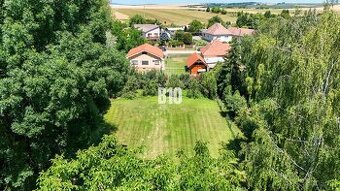 Rodinný dom s krásnym veľkým pozemkom ( stavebným) - Nové Sa - 1