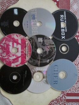 20 CD BEZ OBALOV : rock, pop, výhodná cena.