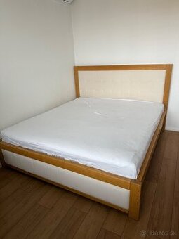 Posteľ z dubového masívu 180x200cm