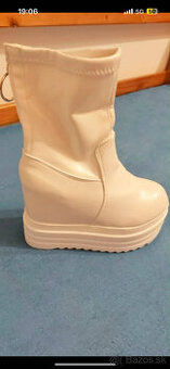 Biele čižmy na platforme - 1