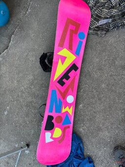Snowboard Gravity lowride135cm + topánky Burton Mint 38