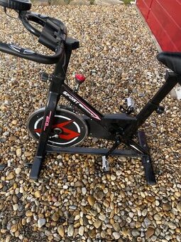 Stacionarny bicykel-spinner