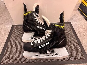 brusle CCM 9355  vel. 42/7 D