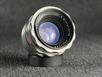 Carl Zeiss BIOTAR 58mm f2 M42 swirl bokeh
