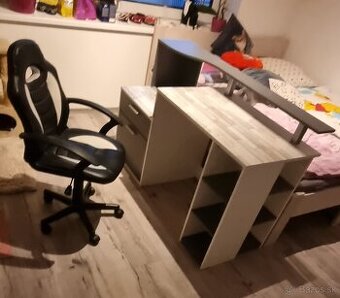 Detský písací stôl