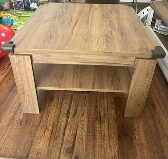 Konferenčný stolík 70x70