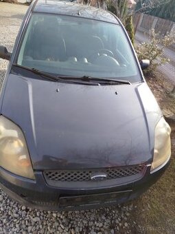 Rozpredám Ford fiesta 1.4 50kw 2005