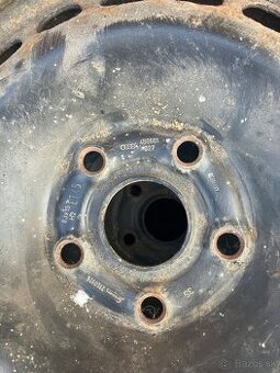 Zimne pneu