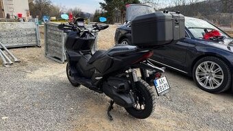 Honda ADV 350 r. 2024 – TOP stav, 3700 km