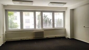 Kancelária 39,5 m2 s umývadlom v BA III na prenájom