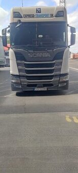 SCANIA R450 Lowdeck