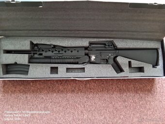 Predám airsoftovú zbraň M16.