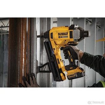 Dewalt Klincovačka do betónu