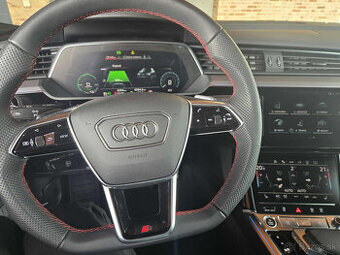 Predám Audi Q8 Sportback quattro 50 e-tron S line /250kW/