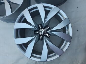 Alu disky Volkswagen Touareg 3 R20 Montero