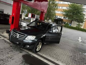 Predám mercedes glk  320 cdi 165 kw