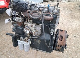 PREDAM KOMPLETNY MOTOR TRAKTOR ZETOR 7245TURBO
