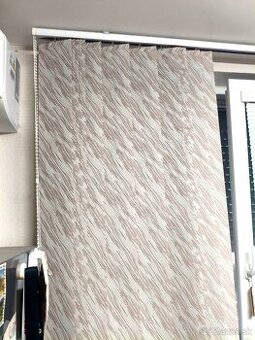 Vertikálne žalúzie žalúzie