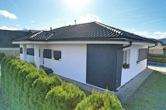 Krásny 5i RD s dvojgarážou, bazénom - TOP PROSTREDIE