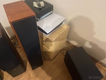 predám PS5 z mechanikou aj z hrama.